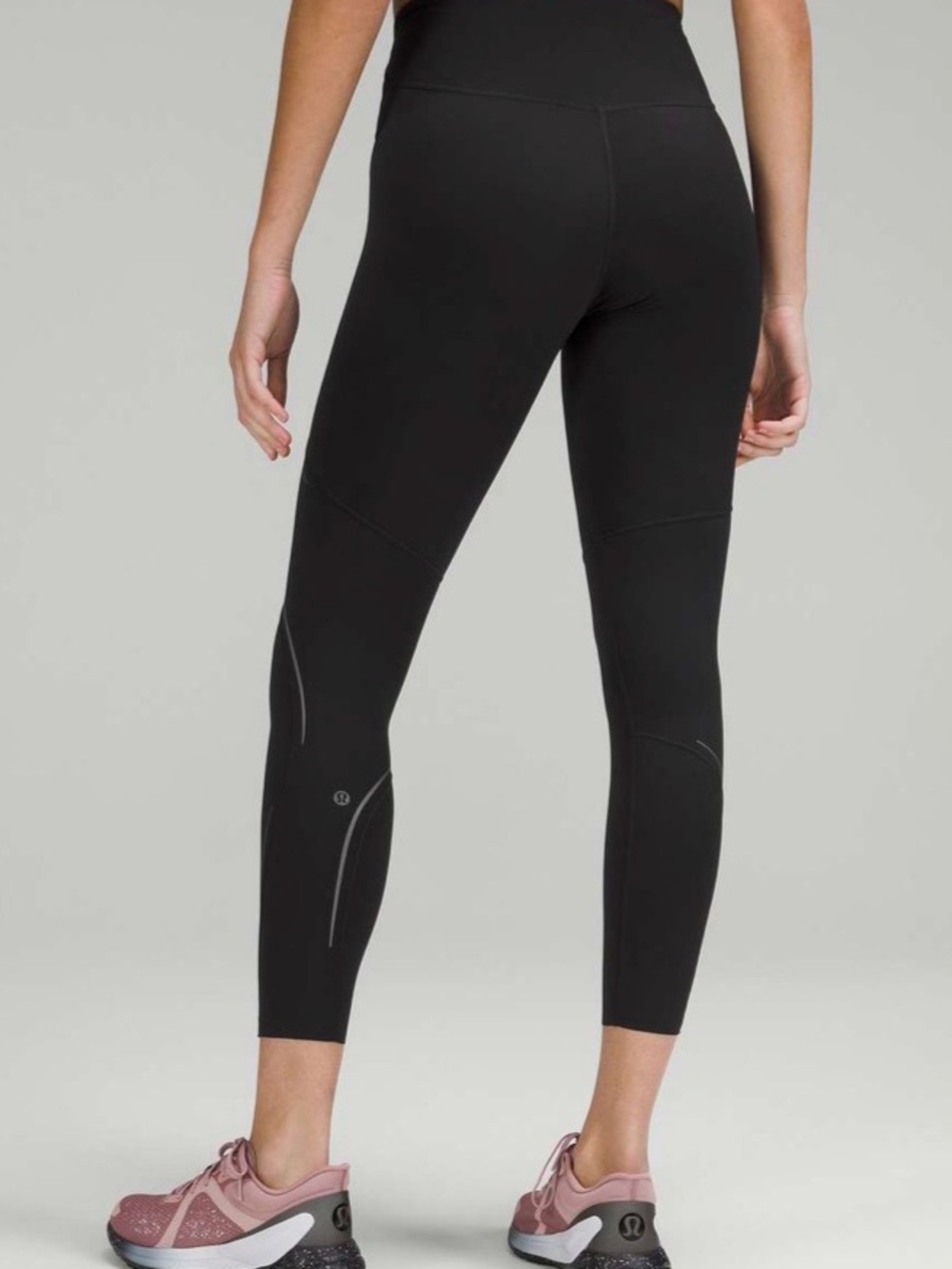 Lululemon on base pace leggings